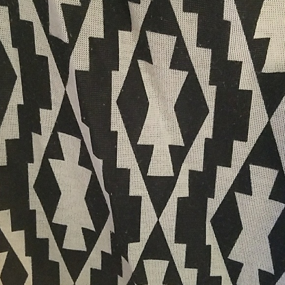 Aztec Design Cardigan - Picture 3 of 4